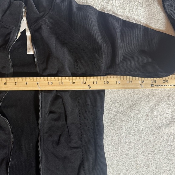 Workout Jacket Womens Small Black Delta Seamless Zip Up NWT Athleisure Yoga Gym - Picture 8 of 9